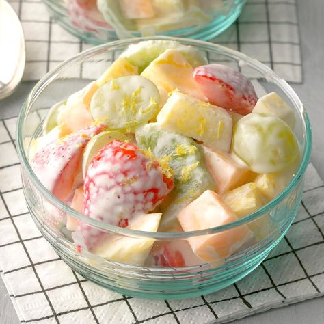 Special Fruit Salad Quick Easy Side Dishes, Deviled Egg Potato Salad, Cauliflower Dishes, Biscuits Easy, Chicken Spaghetti, Fruit Dishes, Fruit Salad Recipes, Mashed Cauliflower, Baked Beans