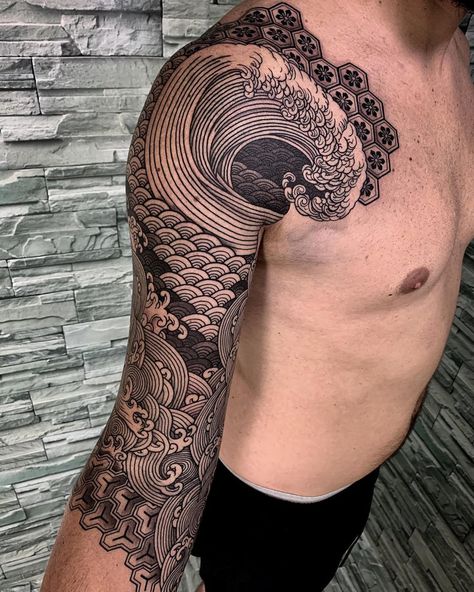 Nissaco on Instagram: “🌊Matt,Thank you for coming all the way from California 🇺🇸 @no_line_no_gain #nissaco” Wave Tattoo Sleeve, Bodysuit Tattoos, Geometric Sleeve Tattoo, Wave Tattoo, Tattoo Board, Muster Tattoos, Thai Tattoo, Inspiration Tattoos, Irezumi Tattoos