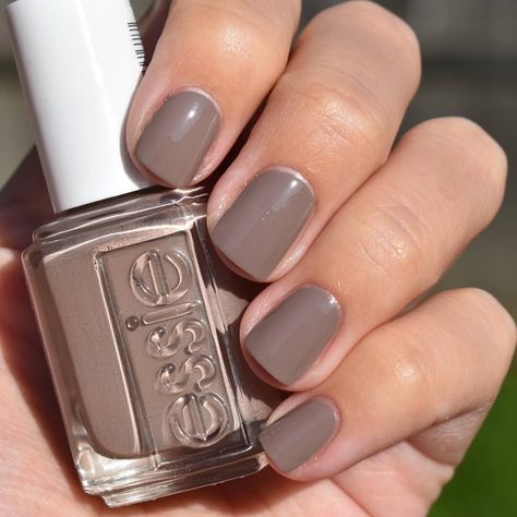 50 Hottest Fall Nail Colors & Design Inspirations of 2023 - Tikli Fall Colors For Nails, Colors For Nails, Color For Nails, Color Design Inspiration, Fall Manicure, Autumn Lake, Unique Fall, Elegant Fall, Colorful Nail Designs