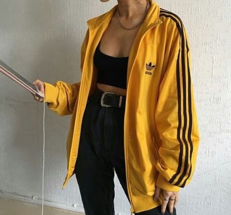 y e l l o w Yellow Adidas, Instagram Baddie, Mode Chanel, Yellow Jacket, Adidas Outfit, Mode Vintage, Looks Vintage, Vintage Jacket, 90s Fashion