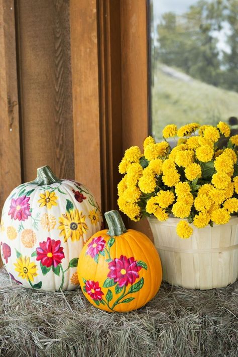 Easy Pumpkin Painting Ideas, Easy Pumpkin Painting, Fall Porches, Creative Pumpkin Decorating, Pumpkin Monogram, Pumpkin Painting Ideas, Pumpkin Topiary, Handmade Charlotte, Creative Pumpkins