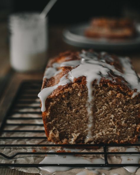 Apple Cider Loaf, Decorator Frosting Recipe, Snacking Cakes, Apple Cider Cake, Cider Cake, Apple Loaf, Homemade Sourdough, Spiced Apple Cider, Apple Spice