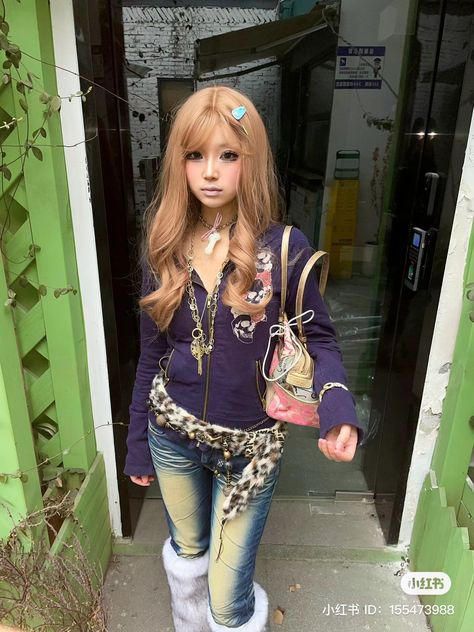 Y2k Outfits Gyaru, Gyaru Harajuku, Agejo Fashion, Outfit Inspired Y2k, Yabi Style, C Fashion, Gal Aesthetic, Aesthetic Gyaru Outfits, Gyaru Outfits Ideas