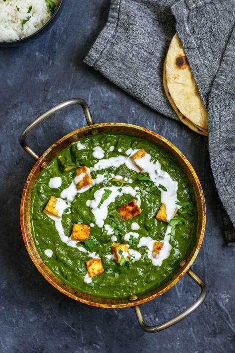 Vegan Palak Tofu Paneer Tofu Paneer, Chapati Bread, Haidar Ali, Vegan Meal Prep Ideas, Nutritional Yeast Recipes, Indian Food Photography, Yeast Recipes, Paneer Recipe, Winter Dishes