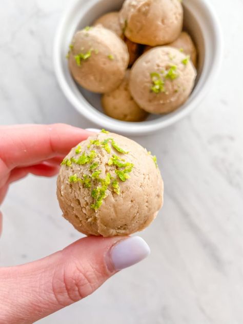 Key Lime Pie Protein Balls — Kale Kouture Protein Key Lime Pie, Key Lime Energy Balls, Kale Kouture, Key Lime Bites, Protein Balls Recipes, Preworkout Snack, Protein Shake Smoothie, Sugar Free Maple Syrup, Best Protein Powder