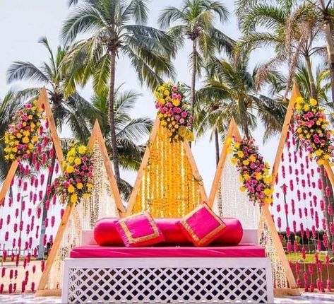 Haldi Backdrops, Bride Backdrop, Mandap Backdrop, Haldi Stage, Haldi Backdrop, Haldi Bride, Haldi Decoration Ideas, Asian Wedding Decor, Indian Wedding Decorations Receptions