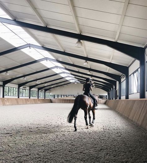 Indoor riding arena. White cladding on black steels #horsebackriding #horseback #riding #life Horse Riding Arena, Dream Barn Stables, Equestrian Barns, Horse Barn Ideas Stables, Horse Arena, Horse Barn Designs, Dream Stables, Dream Horse Barns, Horse Barn Plans