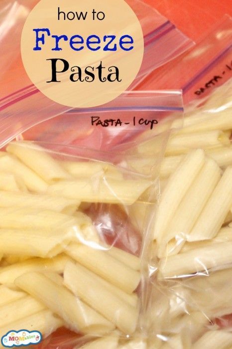 Learning how to freeze pasta can make your dinner life a whole lot easier! Freeze Pasta, Freezing Food Guide, Freezer Ideas, Freeze Food, Wallpaper Food, Frozen Pasta, Crockpot Freezer Meals, Freezable Meals, Freezer Friendly Meals