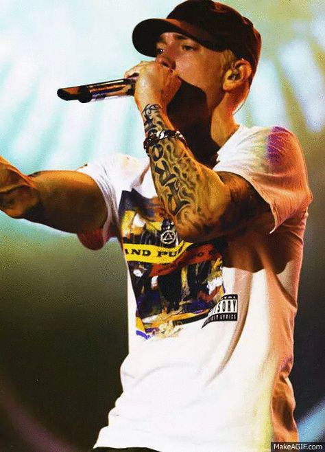 ❤ Eminem Aesthetic, Eminem Love, Music Midtown, Marshall Eminem, The Slim Shady, The Eminem Show, Eminem Wallpapers, Real Slim Shady, Eminem Photos