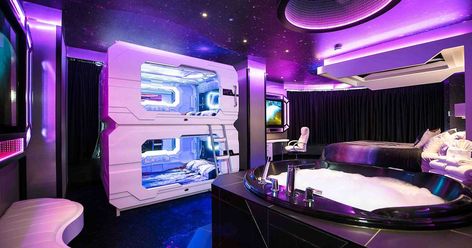 Mind Blowing Themed Hotel In Edmonton Will Transport You To Outer Space & Beyond (PHOTOS) Luxury Hotel Room Bedroom Suites, Ac Interior Design, Fantasyland Hotel, Outer Space Photos, Themed Hotels, Themed Hotel Rooms, Space Hotel, Space Themed Room, Space Themed Bedroom