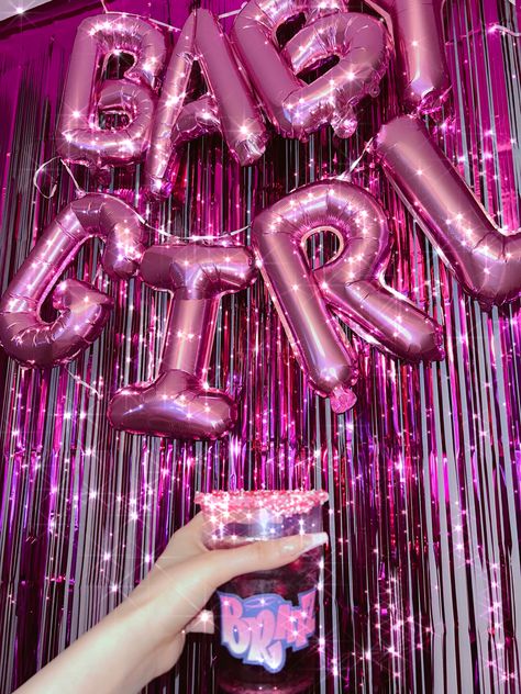 Bratz Aesthetic Party, Bratz Bachelorette Party, Bratz Party Theme, Bratz Party Decorations, Bratz Themed Birthday Party, Bratz Birthday Party Ideas, 2000s Party Theme, Bratz Birthday, Bratz Party