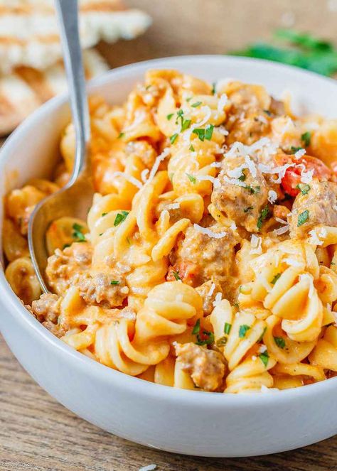 Cheesy Sausage Rotini Pasta Recipe - #sausage #pasta #recipe #eatwell101 - This cheesy sausage rotini pasta recipe is perfect for a quick and satisfying family dinner. - #recipe by #eatwell101 Healthy Pasta Recipes With Sausage, Healthy Rotini Recipes, Garden Rotini Pasta Recipes, Healthy Rotini Pasta Recipes, Pasta Dishes One Pot, Rotelle Pasta Recipes, Rotini Pasta Recipes Easy, Cellentani Pasta Recipes, Rotini Pasta Recipes