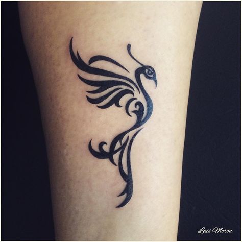 Simple Phoenix Tattoo, Rising Phoenix Tattoo, Phoenix Tattoo Feminine, Small Phoenix Tattoos, Phoenix Bird Tattoos, Tattoo Guide, Phoenix Tattoo Design, Pisces Tattoos, Tattoos For Black Skin