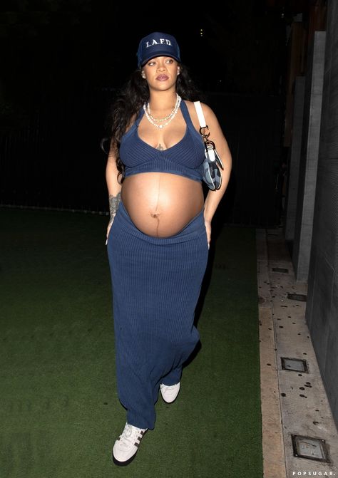 Rihanna Rocks a Bump-Baring Alaïa Crop Top and Skirt Set Rihanna Pregnant Photos, Rihanna Pregnant Style, Rihanna Pregnancy Outfits, Rihanna Pregnant Outfits 2023, Rihanna Pregnant 2023, Rhianna Pregnancy Outfits, Rihanna Maternity Style, Rihanna Street Style 2022, Rihanna Pregnancy Style