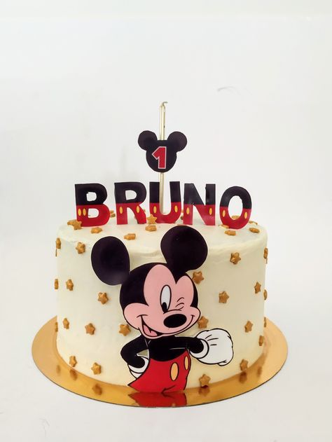 Pastís Mickey Mouse Tarta Mickey Mouse Simple Mickey Mouse Cake Buttercream, Tarta Mickey Mouse, Cakes Without Fondant, Square Cake Design, Minnie Mouse Cake Topper, Mouse Birthday Cake, Mickey Mouse Birthday Cake, Fiesta Mickey Mouse, Minnie Y Mickey Mouse