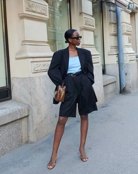 8 Ways to Style Long Shorts Like a Fashion Person | Who What Wear Long Shorts Work Outfits, Long Trouser Shorts Outfit, Long Black Shorts Outfit, Longer Shorts Outfits Women, Long Short Outfits, Black Bermuda Shorts Outfit, Long Shorts Outfits Women, Long Dress Shorts, Black Shorts Outfits