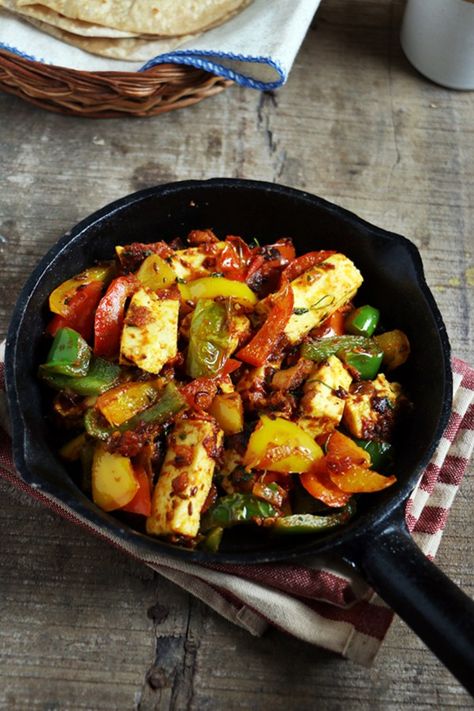 paneer capsicum recipe c Capsicum Recipe, Easy Paneer Recipes, Asian Food Appetizers, Roasted Veggies Recipe, Capsicum Recipes, Best Vegetable Recipes, Beef Soup Recipes, Most Delicious Food, Vegetable Beef Soup