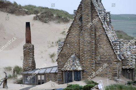 Shell Cottage, Pembrokeshire Wales, Harry Potter Set, Harry Potter Wizard, Cottage Aesthetic, Photo Stock Images, Dolls House Interiors, Harry Potter Film, Harry Potter Aesthetic