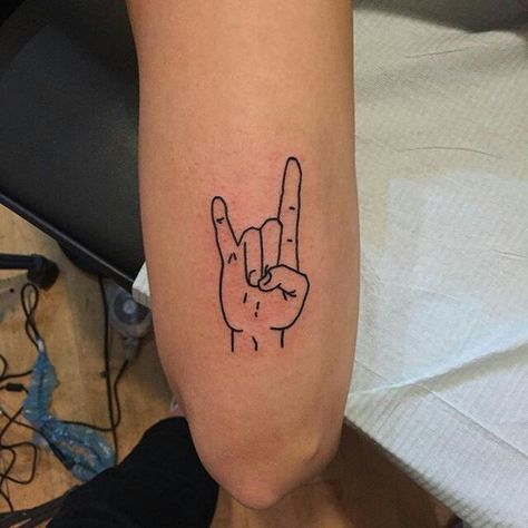 Rock N Roll Hand Tattoo, Rock And Roll Tattoo, Small Dope Tattoos, Hand Tattoo Images, Punk Tattoos, Punk Tattoo, Tattoo Apprenticeship, Rock Tattoo, Sign Tattoo