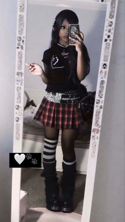 E Girl Clothes, E Girl Outfits, Alt Clothes, Alt Outfits, Gyaru Fashion, Dark Outfits, Grunge Style, Alt Fashion, Alternative Outfits