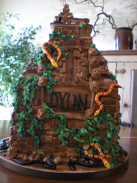 Temple of Everything Little Boy | Flickr - Photo Sharing! Indiana Jones Cake, Blackberry Vine, Indiana Jones Birthday Party, Indiana Jones Birthday, Indiana Jones Party, Rodjendanske Torte, Adventure Party, Cake Walk, Birthday Cake Kids