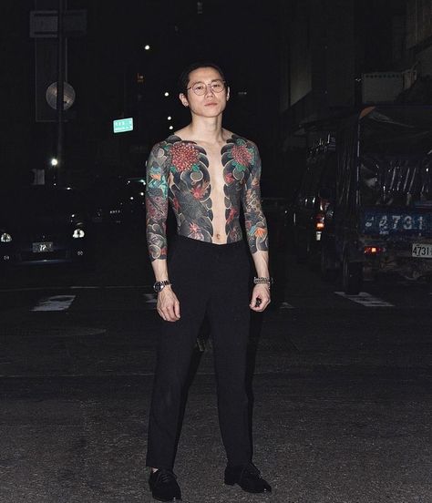 Japanese Tattoo Men, Japanese Body Suit Tattoo, Yakuza Back Tattoo, Yakuza Fashion, Japanese Yakuza, Yakuza Anime, Yakuza Tattoo, Tattoo Board, Body Suit Tattoo