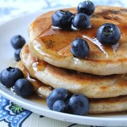 Todds Famous Blueberry Pancakes - Allrecipes.com Fluffy Pancakes Allrecipes, Blueberry Pancakes Recipe, Blueberry Pancake, Pancakes From Scratch, Makanan Diet, Blueberry Pancakes, Blueberry Recipes, Buttermilk Pancakes, Pancakes And Waffles