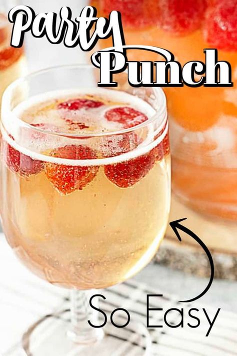 Punch Made Dev, Nye Punch, Wedding Shower Punch, Strawberry Champagne Punch, Wedding Punch Recipes, Party Punch Alcohol, Champagne Punch Recipes, Bridal Shower Punch, Party Punch Recipe