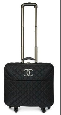 Suitcase Chanel, Chanel Suitcase, Designer Suitcase, Chanel Luggage, Luxury Luggage, Cute Luggage, Luxury Details, Designer Luggage, Chanel Collection