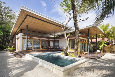 11 Luxury Villas in Costa Rica For Your Next Surf Trip - Lush Palm Tropical Houses Architecture, Modern Tropical House, Tropical House Design, Beachfront Villa, Caribbean Homes, Surf Spots, Beachfront Home, Puntarenas, Tropical House