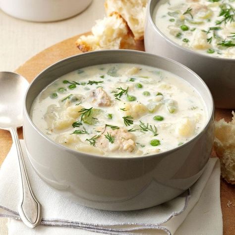 Spring Salmon Chowder Salmon Chowder Recipe, Quick Soup Recipes, Spring Soups, Salmon Chowder, Quick Soup, Creamy Cauliflower Soup, Lent Recipes, Chowder Recipe, Asparagus Soup