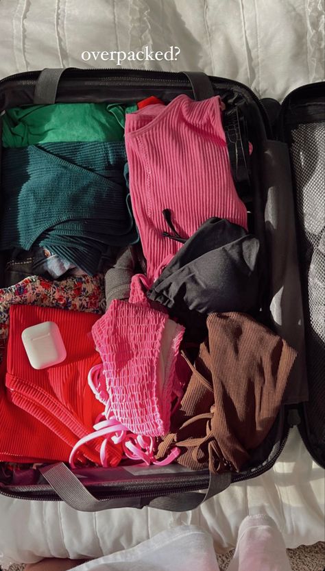 Packing List For Vacation Road Trip, Unpacking Suitcase Aesthetic, Packing For Vacation Aesthetic, Packing Clothes For A Trip, Suitcase With Clothes, Traveling Aesthetic Suitcase, Packing Aesthetic Suitcase, Packing Suitcase Aesthetic, Travel Suitcase Aesthetic Airport