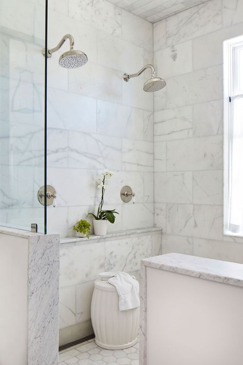 Windward - Ashley Gilbreath Ashley Gilbreath Interiors Bathroom, Traditional Master Bathrooms Luxury, Classic White Master Bath, White Marble Guest Bathroom, Master Bath With White Marble Floors, White Master Bath Ideas, Tumbled Marble Bathroom Floor, Grand Melinnial Bathroom, Counter Aesthetic