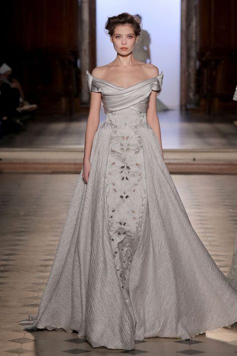 Tony Ward Couture Dresses Gowns, Tony Ward Couture, Tony Ward, فستان سهرة, Lace Bridal, Couture Gowns, Gorgeous Gowns, Beautiful Gowns, Couture Dresses