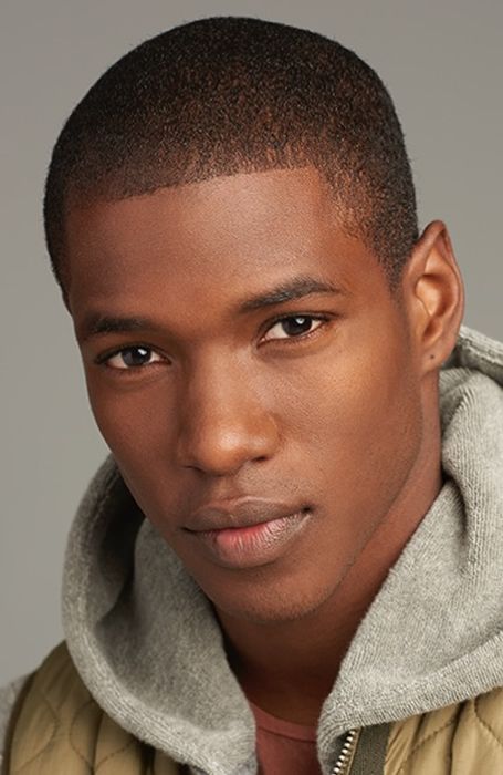 Men's Hairstyles Buzz cut. Photo: Abercrombie & Fitch. #menshairstyles #menshair #afrohair #shorthair #buzzcut Latest Haircut For Men, Ronald Epps, Black Male Models, Man Face, Cute Black Guys, Hairstyle Gallery, Poses References, Black Man, Male Portrait