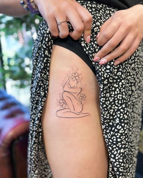 Tattoo Designs On Thigh Women, Watering Self Tattoo, Fine Line Tattoo On Thigh, Women Line Art Tattoo, Minimalist Tattoo Thigh, Self Love Line Art Tattoo, Fine Line Self Love Tattoo, Faces Tattoo Minimalist, Minimalist Thigh Tattoo