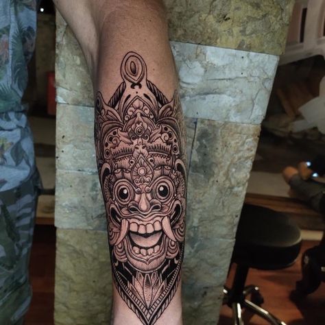 Bali Tattoo Ideas Men, Seni Tato Bali, Traditional Balinese Tattoo, Balinese Tattoo Design, Bali Tattoo Ideas, Barong Tattoo, Bali Mask, Balinese Tattoo, Colored Tattoo