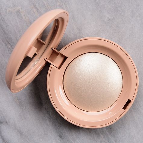 Rare Beauty Silky Touch Highlighter, Rare Beauty Enlighten, Rare Beauty Highlighter Enlighten, Good Highlighter Makeup, White Highlighter Makeup, Positive Light Silky Touch Highlighter, Rare Beauty Highlighter, Rare Beauty Makeup, Highlighter Swatches