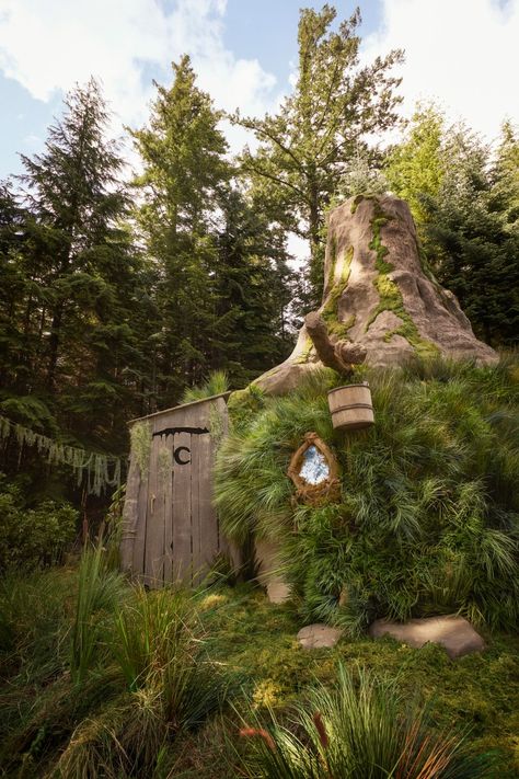 Spend the night in Shrek's Swamp, now on Airbnb Fairytale Creatures, Staying Up Late, Dreamworks Animation, Village Life, Cabins In The Woods, Stay The Night, Scottish Highlands, Shrek, Places Around The World