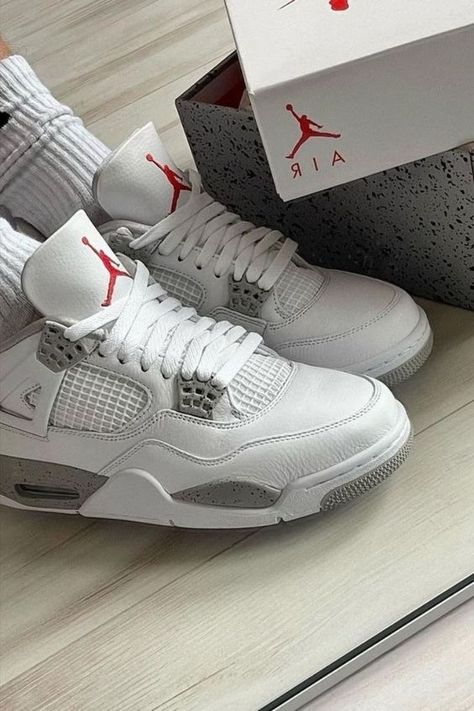 Worldwide shipping🌎 Whatsapp/IMess:+84 898268792❤️ https://linktr.ee/onlyify.ru ⬅️⬅️ The best reps ever in the world #bestever #bestshoesever #worldwideshipping #nicesneakers (89$-95$-99$) Jordan 4 Retro Outfit, Best Volleyball Shoes, Jordan 4 Bred, Jordan 4 White, Red Thunder, Retro Outfit, White Nike Shoes, Jordan 4s, Buy Jordans