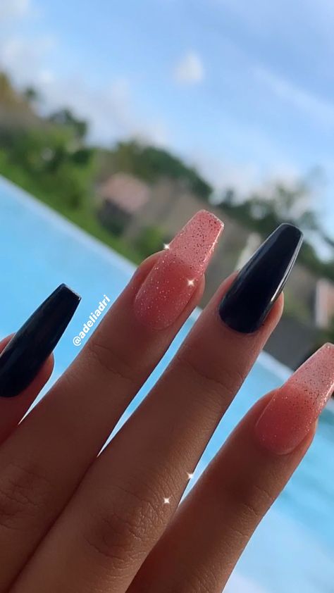 Medium Size Nails Acrylic Black, Short Nails Black And Pink, Pink And Black Nails Coffin, Simple Pink And Black Nails, Cute Black Nails Ideas Simple, Cute Pink And Black Nails, Baby Pink And Black Nails, Pink And Black Nails Short, Pink And Black Nails Acrylic