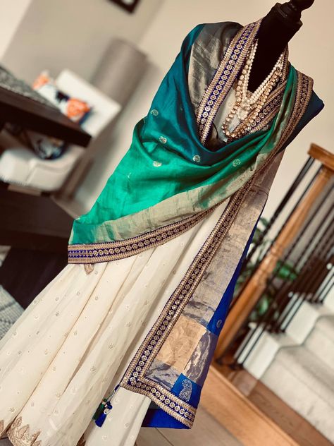 Patola Suits, Pakistani Formal Dresses, Indian Designer Suits, Stylish Wedding Dresses, Indian Saree Blouses Designs, Pakistani Fashion Party Wear, Salwar Kamiz, Kurta Designs Women, Colour Combo