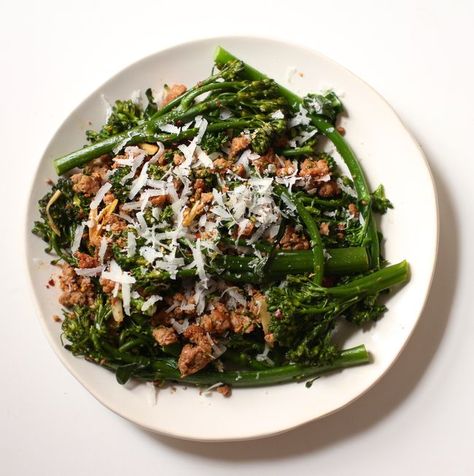 IMG_2665 Broccoli Rabe Pasta, Broccoli Rabe And Sausage, Broccoli Rabe Recipe, Baby Broccoli, Broccoli Plant, Delicious Sides, Fried Mushrooms, Broccoli Rabe, Salmon Pasta