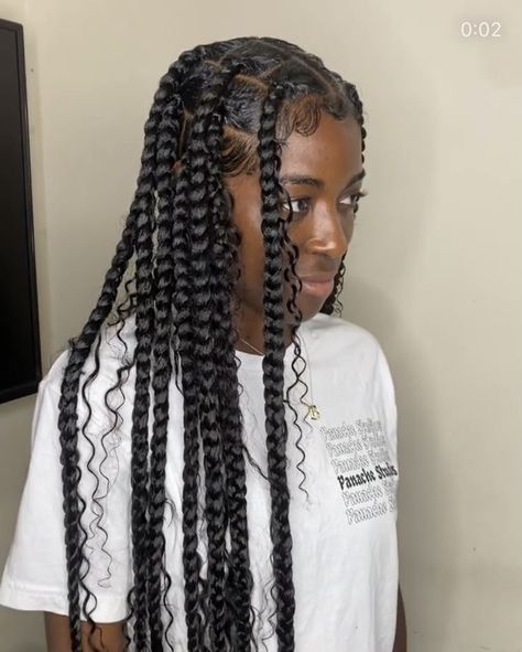 Knotless Box Braids Curly Hair, Style Big Knotless Braids, Cute Big Knotless Braids, Jumbo Knotless Braids With Curly Hair, Braids With Curly Pieces Out, Medium Box Braids With Curly Hair, Large Curly Knotless Braids, Box Braids With Loose Hair, Medium Knotless Braids With Curly Hair