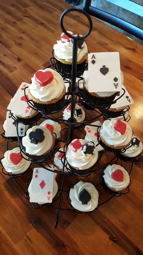 Casino Theme Cupcakes, Casino Cupcakes, Casino Prom, Healthy Snacks On The Go, 70 Birthday, Theme Cupcakes, Snacks On The Go, Casino Royale Party, 21 Birthday