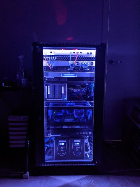 Finally added some LEDs to my rack : homelab Home Server Rack, Home Server, Data Room, Network Rack, Pc Room, Build A Pc, Theater Room Design, Home Lab, Computer Equipment