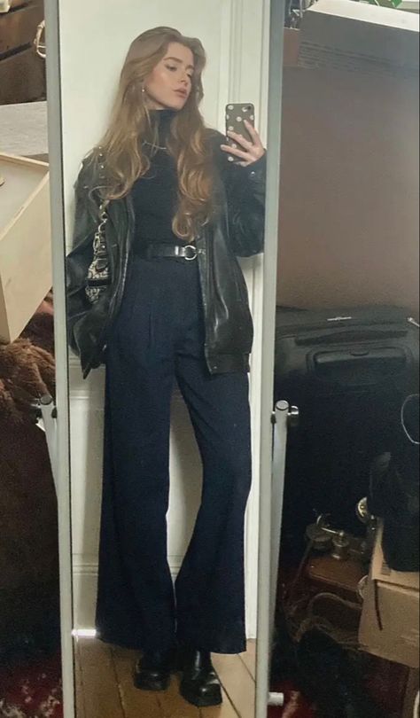 70s Edgy Outfits, Edgy 70s Outfits, Southern Grunge Fashion, 90s Woman Fashion, Slavic Aesthetic Outfits, Chic Rocker Outfits, Winter Witch Fashion, Outfits With Slacks, Black Pleated Pants Outfit