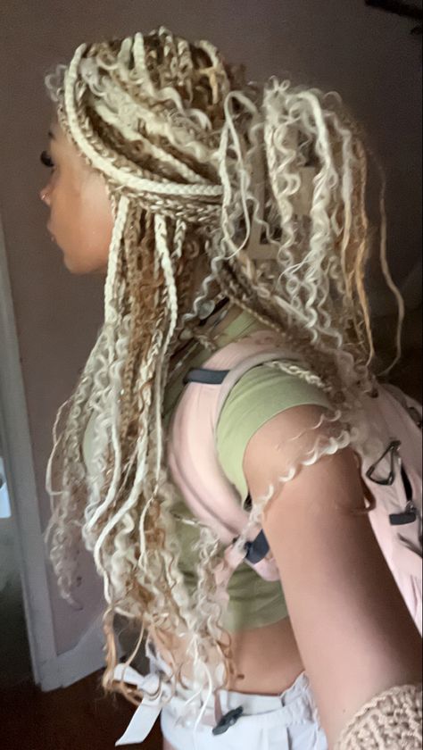 Blonde Jade Braids, Pretty Braid Colors, Boho Goddess Braids With Color, Blond Boho Braids, Highlighted Braids, Goth Braids, Blonde And Brown Braids, Unique Black Hairstyles, Fairy Braids