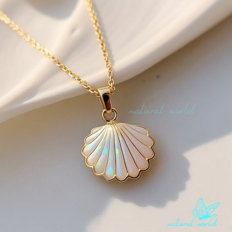 Ocean Pendant, Diy Crafts Love, Shell Beach, Carved Shell, Pendant Gold, Shell Pendant, Pendant Design, Opal Pendants, Quartz Pendant