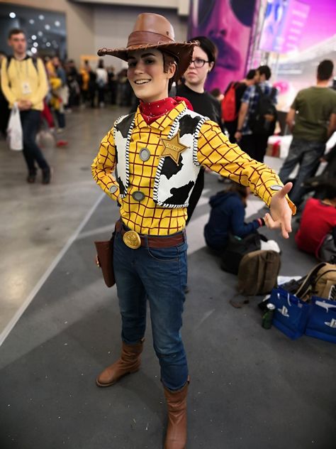 Woody Cosplay, Fantasias Toy Story, Toy Story Cosplay, Jessie Cosplay, Woody Costume, Woody And Jessie, Sheriff Woody, Big Kahuna, Character Cosplay